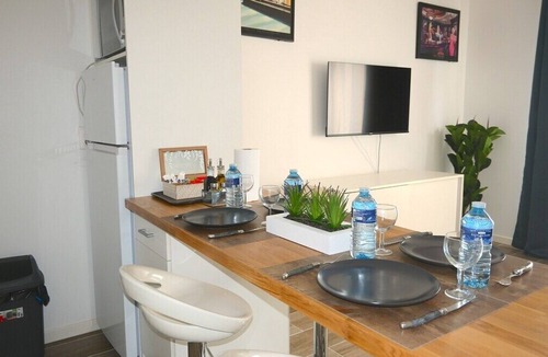 Le Blanc-Mesnil Apartment | 1 Bedroom unit with balcony in front of Le Bourget Airport