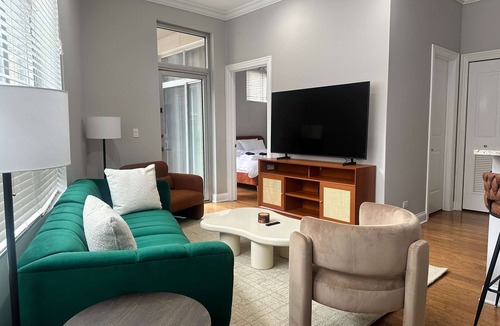 River West Apartment | 1 Garage Parking, Pool Table, Up To 1Gb Wifi Speed