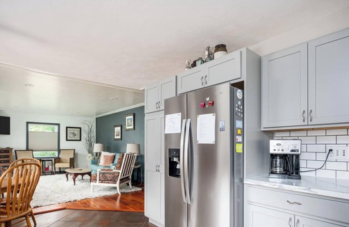 Holland House | 1 Happy Acre