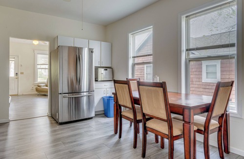 Champaign House | < 1 Mi to UIUC! Family Game Day Hub w/Large Yard