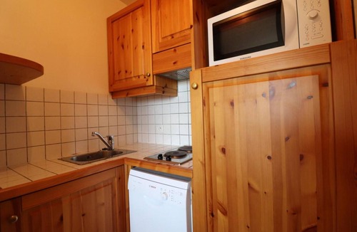 Meribel-Mottaret Apartment | 150m from resort center, 2nd floor, balcony, 33m², Méribel-Mottaret