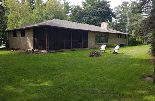 Sheboygan House | 16 MIN FROM RYDERCUP Wooded Retreat