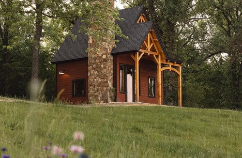 Laura House | #19 Raccoon Retreat