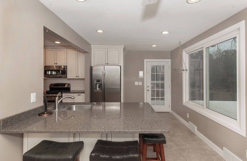 Davenport House | 2 bedroom/1 bath house close to hospitals and attractions in East Davenport.