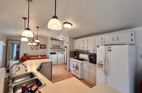 Moravia House | 2-bedroom 2-bathroom mobile home in Antler Acres Lake Rathbun Moravia IA