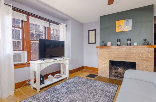 Des Moines House | 2 Bedroom Home in Quiet Neighborhood
