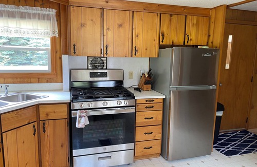 Grawn House | 2-bedroom Vintage mobile home in delightful Grawn with AC