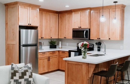Council Bluffs House | 2 Beds + Washer/Dryer | Modern Flat