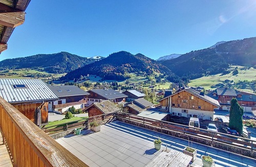 Praz-sur-Arly Apartment | 2 bELLV010 Bright three rooms in the center of the village