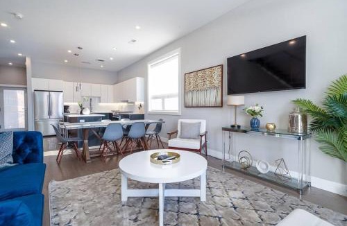 River North House | 2 Newly Built Luxury Condos with Private Roofdeck