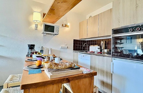 Val-d'Isere Apartment | 2-room flat for 5 at the foot of the slopes in Val d'Isère
