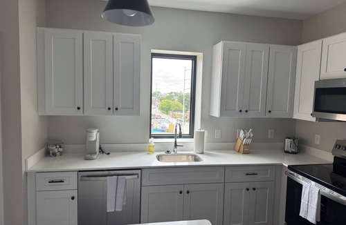 Old Market Apartment | #205 Spacious Boutique Apt, Near UNMC, Blackstone, Midtown