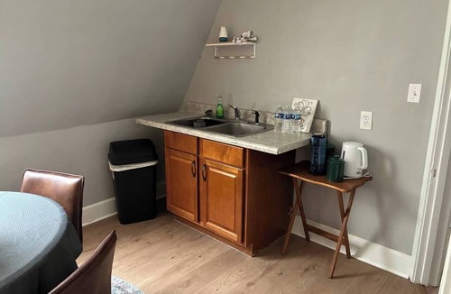 Rockford Apartment | 2nd level Private APT Woodsy Area Getaway