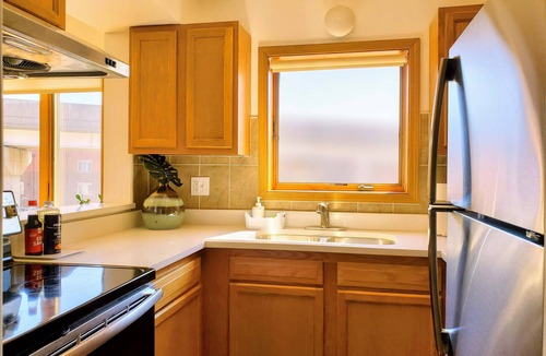 Chinatown Condo | 3 #3B - Modern 3 bedroom Condo - McCormick Place, Wintrust Arena, Chinatown