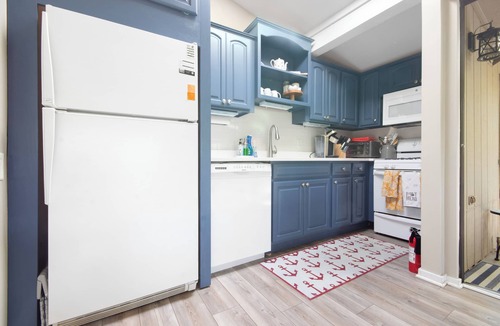 Fontana Condo | 3-bedroom condo in Abbey Springs, Fontana with Golf Cart
