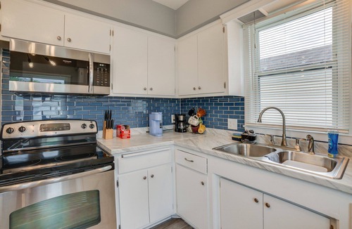 Milwaukee House | 3-bedroom house in pleasant Milwaukee with WiFi, AC