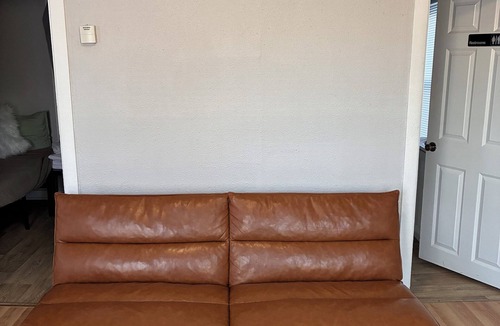 Racine House | 3-bedroom house ~ Pro Cleaned - Work & Family Friendly