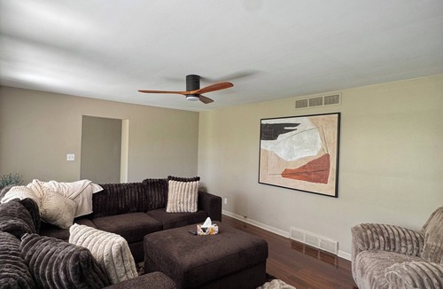 Merrillville House | 3 Bedroom Merrillville Escape, quiet, rural w/shopping centers, spacious