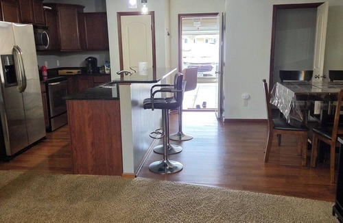 West Des Moines House | 3-bedroom townhome in serene West Des Moines with AC