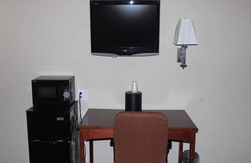 South Central Omaha Apartment | 3 Full bed|smoking|Omaha NE