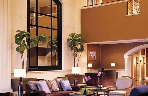 Rosemont Hotel | 3-Star Hotel ∙ DoubleTree by Hilton Chicago O'Hare Airport-Rosemont