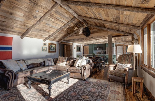 Presque Isle Cabin | 4 BDR, ON water lodge! Near Trails!