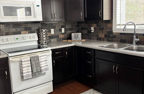 Fish Creek House | 4 Bed - Access to 20 Miles of Single Track MTN Bike Trails - Peninsula Park