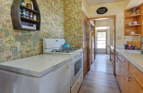 Shawano Cabin | 4-Season Anglers Cabin At Shawano Lake w/Views!