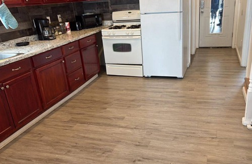 Detroit House | 420 friendly sleeps 8 in Detroit’s east side with WiFi, AC. Enjoy your stay
