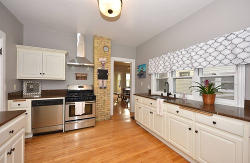 Lower East Side House | 4BR Brady St Getaway w/Hot Tub & Games