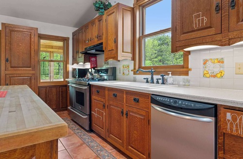 Ellison Bay Cabin | 5 Acres in Ellison Bay! The Goddess Door Family Home