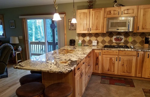 Mayfield House | 50ft TO WATER~GREAT LOCATION~STOCKED WITH CONVENIENCES! License #008922