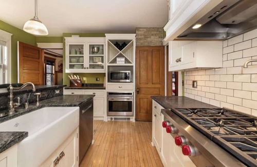 Brewers Hill House | 5BR Luxury Retreat With Huge Garage & 3 King Beds!