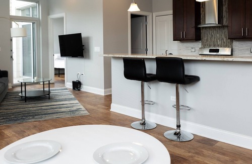 River West Apartment | 5min to Wicker, Dtown | Quiet Flat + W&D | Zencity
