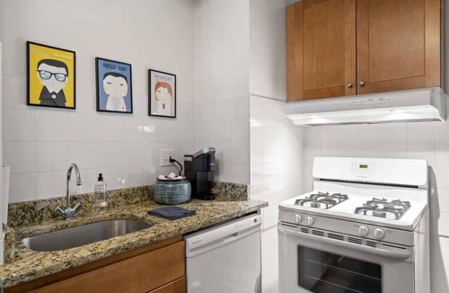 Uptown Apartment | A Hand-some Place Near Wrigley
