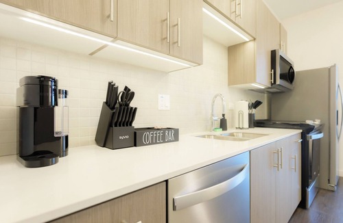 Washington Apartment | Above The Roots - Elegant Studio Stay