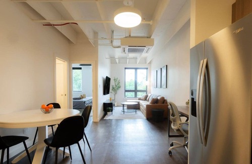 Washington Apartment | Above The Roots - Stylish Square