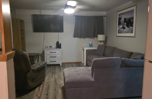 Pleasant Prairie House | Adorable 2-bedroom house with AC in Kenosha perfect for relaxing,