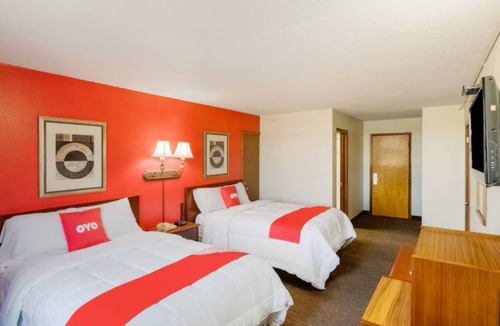 Morton Hotel | Affordable Hotel Close to Ackerman Farms Farmers Market and McClallen Park