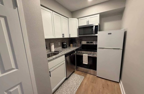 South Central Omaha Apartment | Aksarben Retreat, Steps to Village Fun