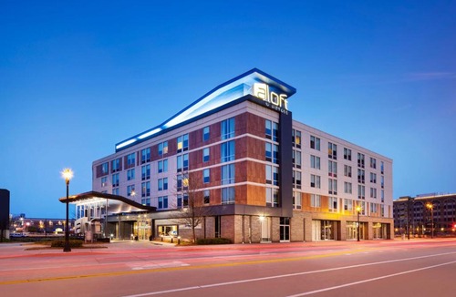 Westown Hotel | Aloft by Marriott Milwaukee Downtown
