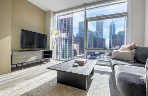 Streeterville Apartment | Amazing Streeterville 1BR w/Terrace & Gym, nr Riverwalk, by Blueground