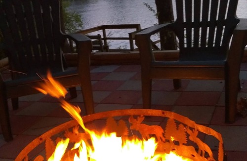 Irons House | AMAZING SUNSETS! Big Bass Lake Cottage! Swim,boat,fish!