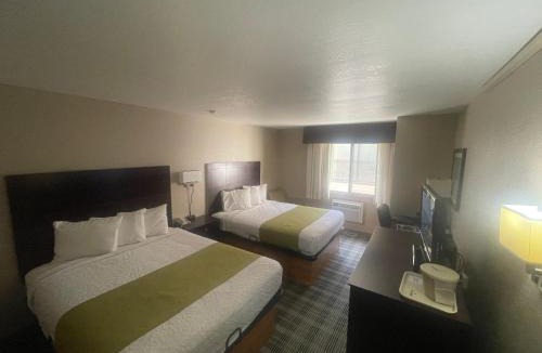 Council Bluffs Hotel | American Inn Council Bluffs