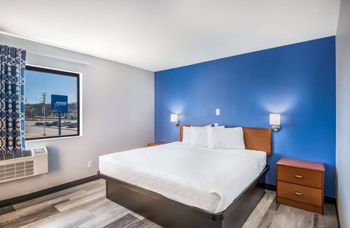 East Peoria Hotel | Americas Best Value Inn East Peoria