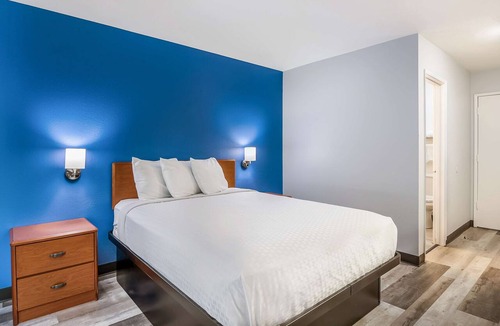 East Peoria Hotel | Americas Best Value Inn East Peoria