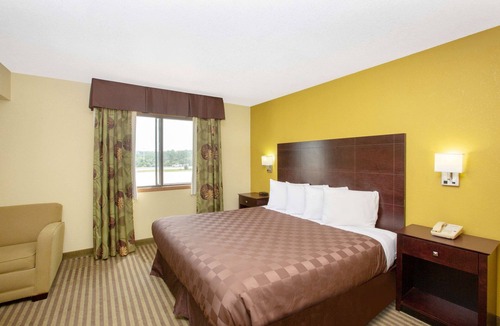Council Bluffs Hotel | AmericInn by Wyndham Council Bluffs
