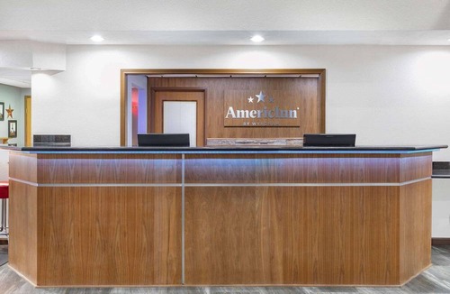 Pella Hotel | AmericInn by Wyndham Pella