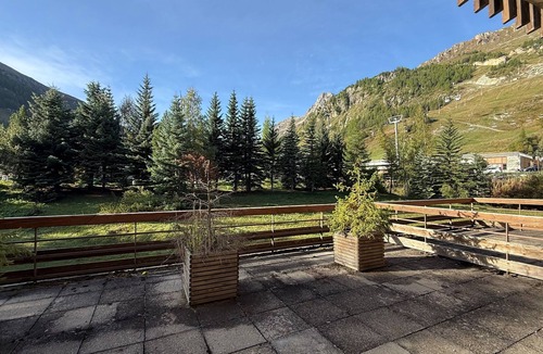 Val-d'Isere Apartment | Apartment at the foot of the Face de Bellevarde, ski-in ski-out