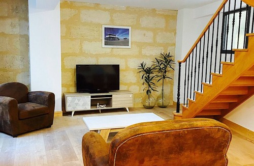 Grand Parc-Paul Doumer Apartment | Apartment in the heart of the Chartrons near the quays